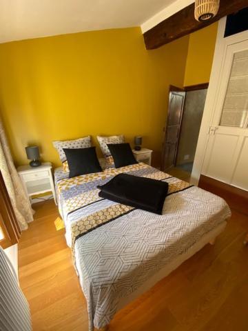 Ferienwohnung La Mansarde De L Abbaye Cluny Exterior foto