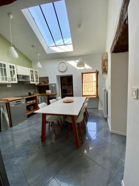 Ferienwohnung La Mansarde De L Abbaye Cluny Exterior foto